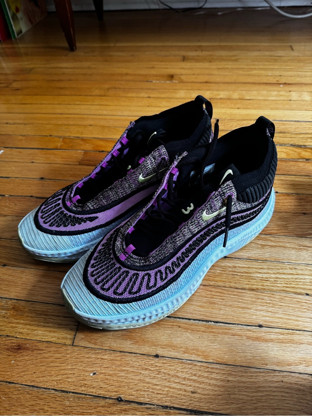 Nike Cosmic Unity 3 - Size 11